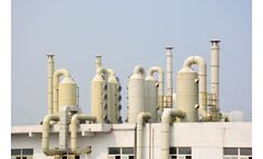 What pollutants can wet scrubbers control?