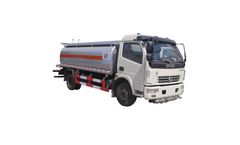 Dongfeng 8000 Liters Oil Tanker