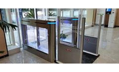  What are the benefits of using a glass turnstile?