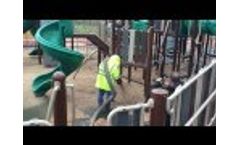 FINN BB302 Bark Blower Installing Playground Chips - Video