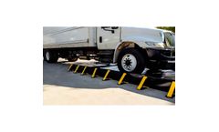 Enpac Stinger - Model EN-48-12361-BK-SF - 12` x 36` x 12 Inch Snap-Foam Drive Through Spill Berm