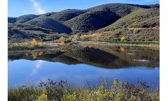 Installing a high-tech algae control device in California, US
