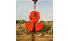 Mack - Diesel-Powered Self-Contained Hydraulically Operated Buckets