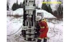 Small, agile and powerful, this mini sonic drill rig outperforms! - Video