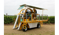 Oxbo - Model 9140 - Raspberry Harvester
