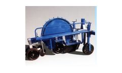 Model TT - Wheel Type Transplanter