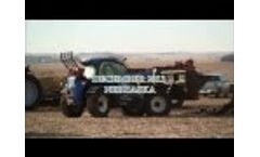 Art`s Way Mfg. Roda V180 Spreader Video