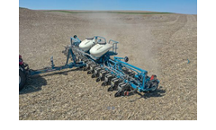 Kinze - Model 3605 - Pivot Fold Planter