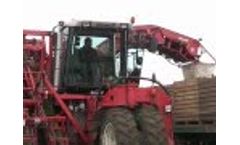 Dewulf - ZKIIS 2-row self-propelled carrot harvester wtih elevator Video