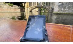 Solar-powered device produces clean water and clean fuel at the same time