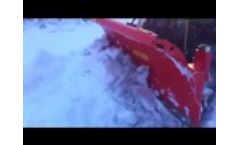 ADLER Schneeschild S800 Meets John Deere Video