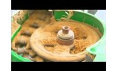 Hellmnn Poultry Euipment, tropical cages & Indien Azra - Video