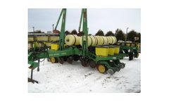 John Deere - Model 7200 - JD Front Folds