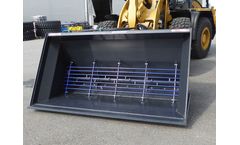 JH-Konemarkkinointi - Sand Spreading Buckets