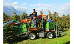 PIUMA - Model 4WD - Fruit Harvester With Conveyors for Flat Orchards