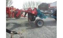 Trailing kit on heva subsoiler - Video