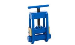 Model 16 to 32mm - Maxifuse Heavy Duty Double “U” Squeeze Tool with Buffer Stop Plates