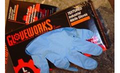 Voss - Model GLV-NIT-LPS - Small Lightly Powdered Nitrile Gloves