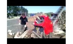 COLLINO - Horizontal log splitter on beam - Video