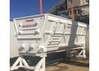 Stationary Feeder Box