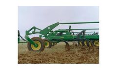 John Deere - Model 2410  - Chisel Plow