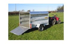 CLH - Solid SIde Livestock Trailers