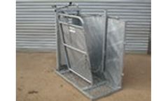 Morris - Calf Crate / Calf Yoke