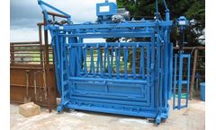 Cattleac - Model C-I - Hydraulic Squeeze Chutes with Scales