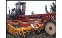 Samon Self-Propelled 3bed Onion Disc-Harvester Video