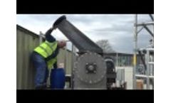 Depackaging large bottles - Video