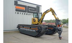 Bell - Model 5-6 Ton Class - Amphibious Excavator